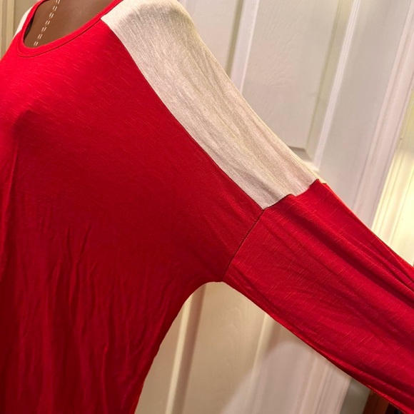 Old Navy Red Oversized Long Sleeve Blouse - Picture 3 of 4
